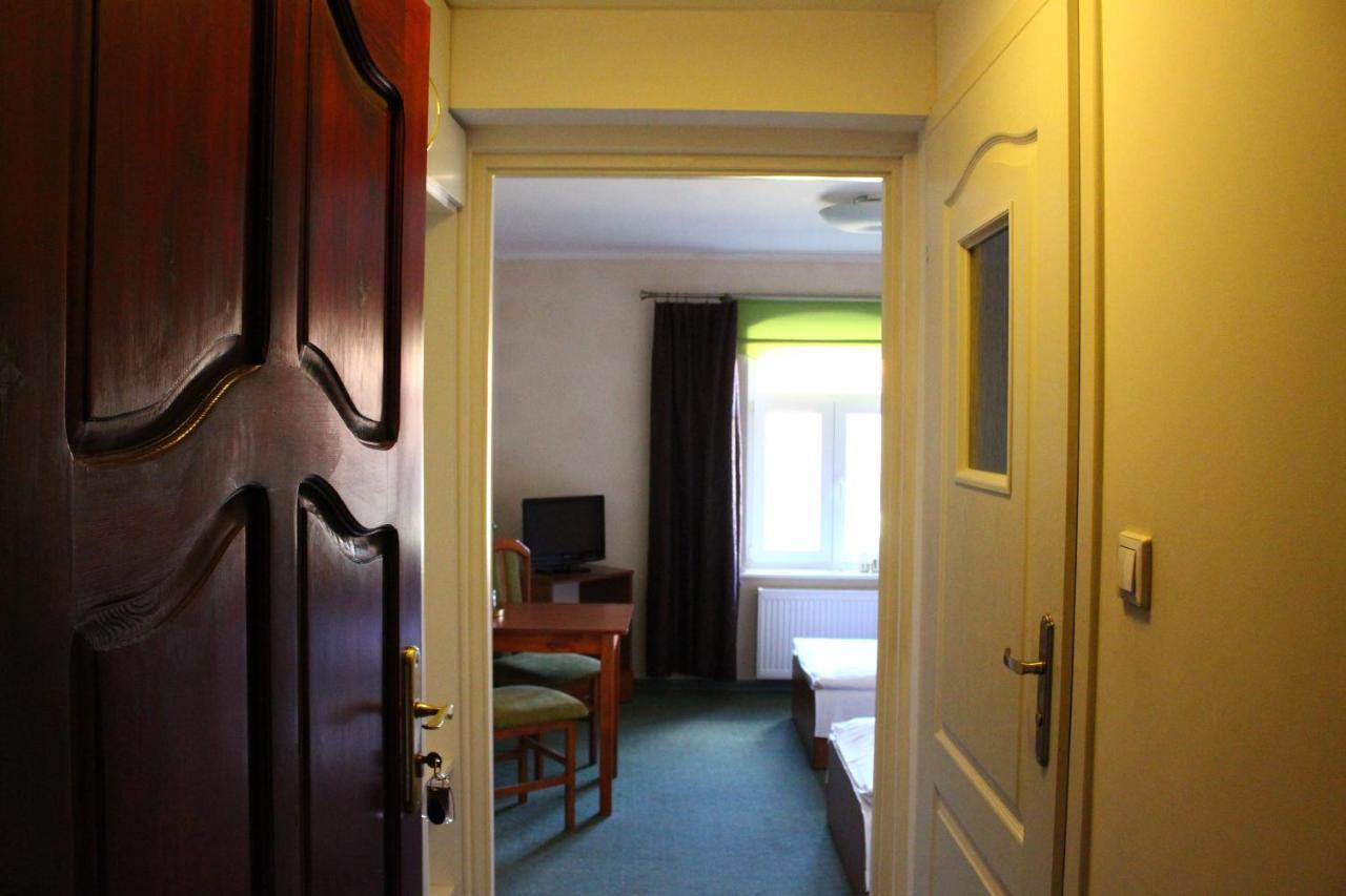 Apartamento Karczma Rycerska Lębork Exterior foto